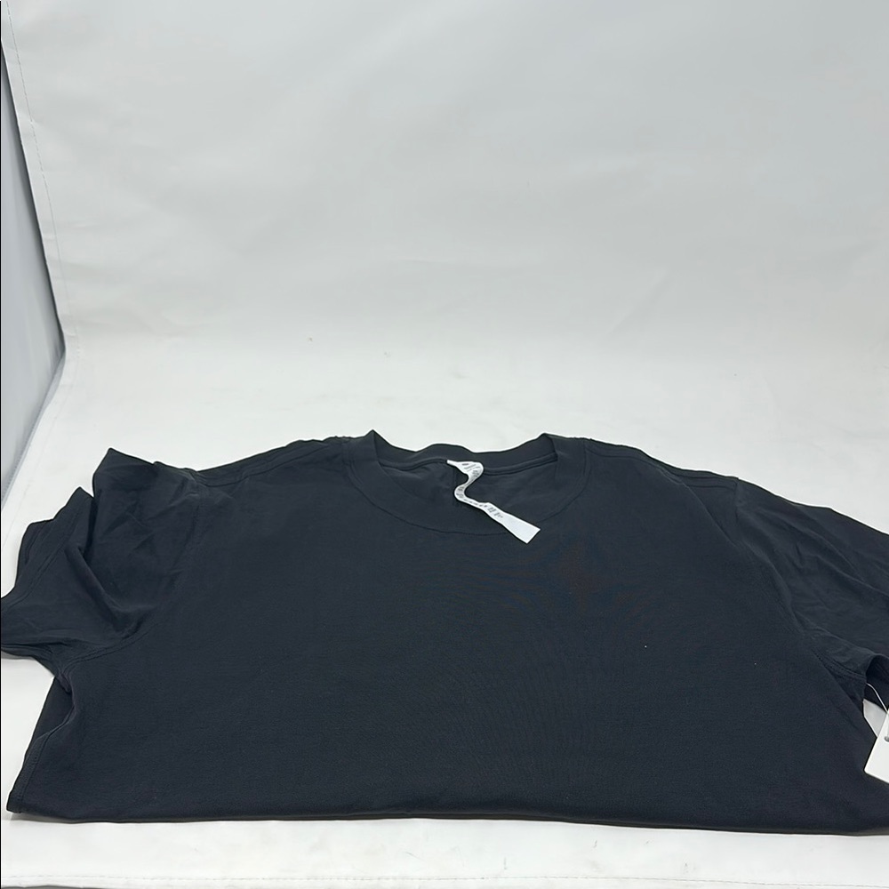 NWT lululemon all yours tee black size 6